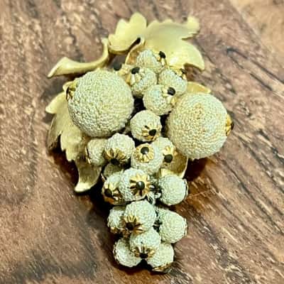 Vintage Gold Hallmark Stamped Grapes Brooch