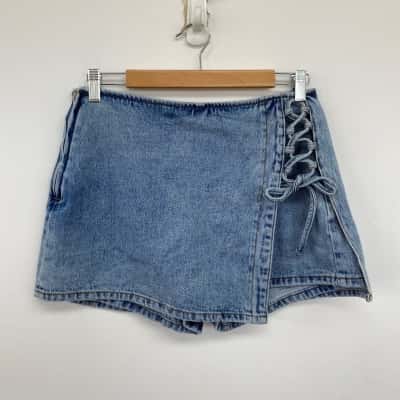 Showpo Light Blue Wash Mid Waist Lace Up Ronnie Denim Skort Size 10 