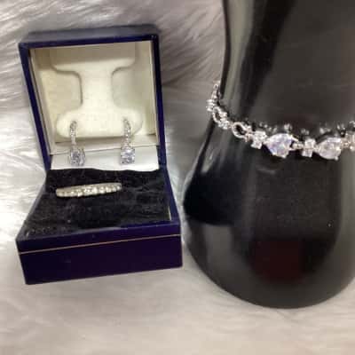  Womens Bracelet / Earrings / Ring Other / Silver 