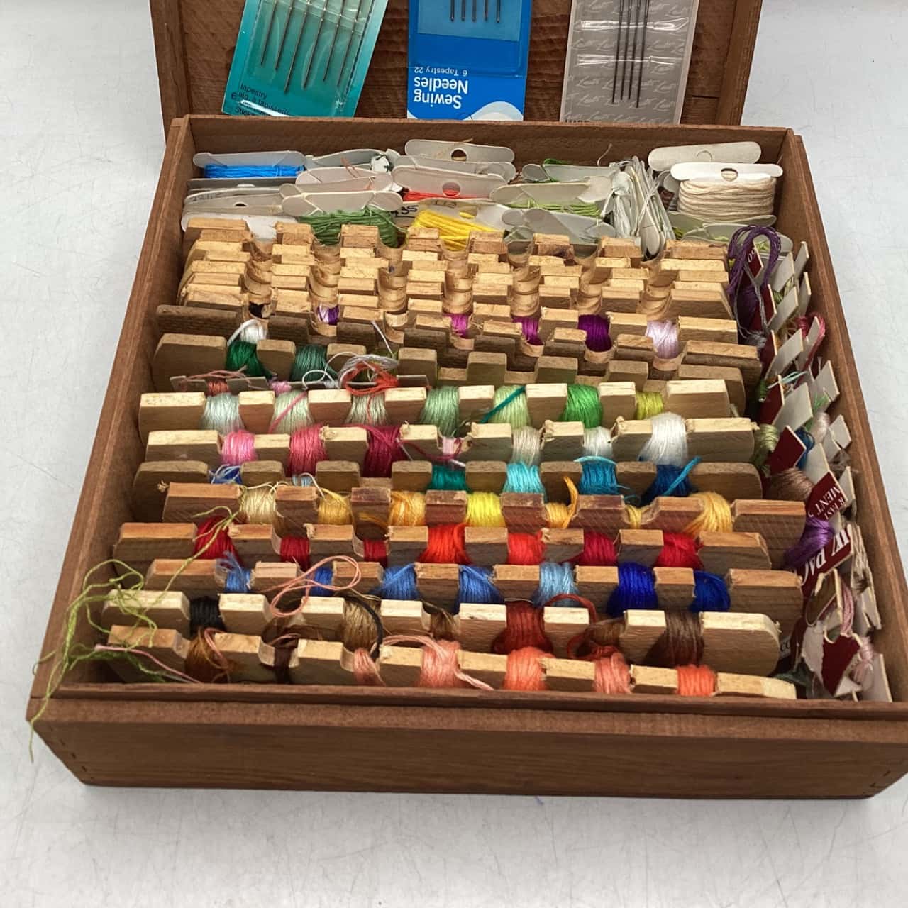 Embroidery Bundle includes over 200 Threads- Patterns Aida Fabric Jk1(s)