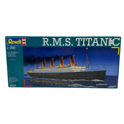 Revell R.M.S. Titanic Plastic Model Kit (1:700 Scale 38.5cm) 