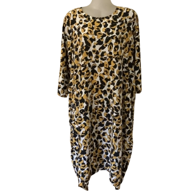 TIRELLI     Curved Seam Print Dress.   Size L 