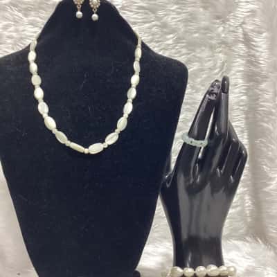  Womens Necklace Other / White 