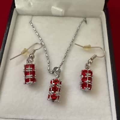  Women’s 18 K GP Dangle Earrings / Necklace Set Adorned with Rectangular Arrangements of Vibrant  Red Stones