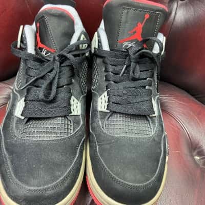 Mens  Size 8.5 Sneakers Black  / Grey / Red 