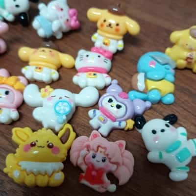 Kawaii Assorted Flat Charms x 17