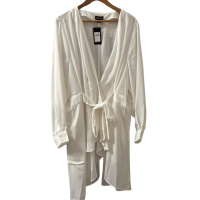 BNWT City Chic Ivory Top Shibara - Size 20