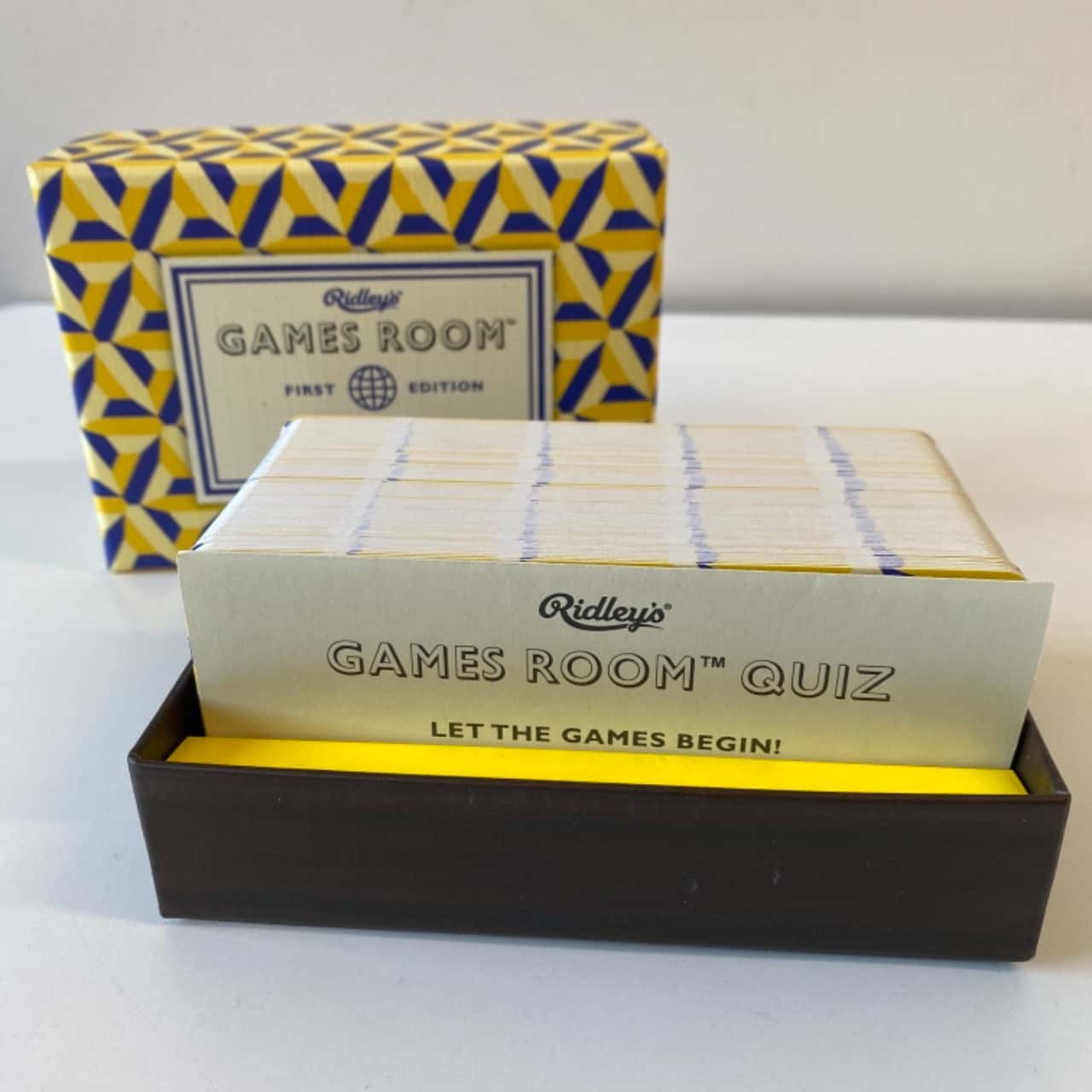 Ridley's Games Quizspiel – 140 Fragekarten, Ratespiel Zu Berühmtheiten & Charakteren