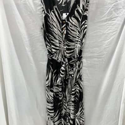 Table Eight Womens jumpsuit Size 14 