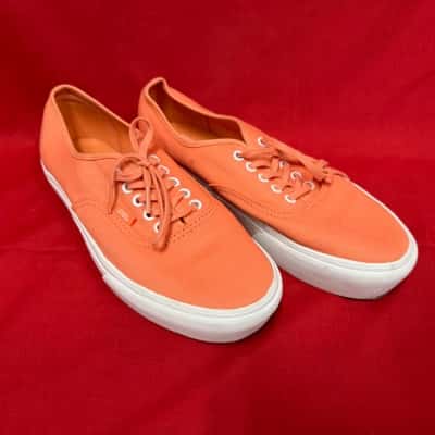 Vans Men’s Authentic Low Top Sneakers