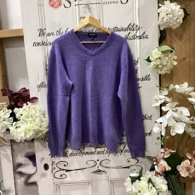 Gazman Brand! PURE LAMBSWOOL! PURE NEW WOOL! STUNNING BRIGHT PURPLE COLOUR! LONG SLEEVE CREW NECK! Mens  Size L Crew Neck Jumper / Jumper Purple 