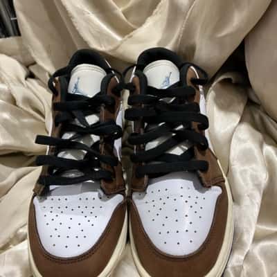 Nike Air Jordan 1 low Kids  Size 5 Shoes Brown / White 