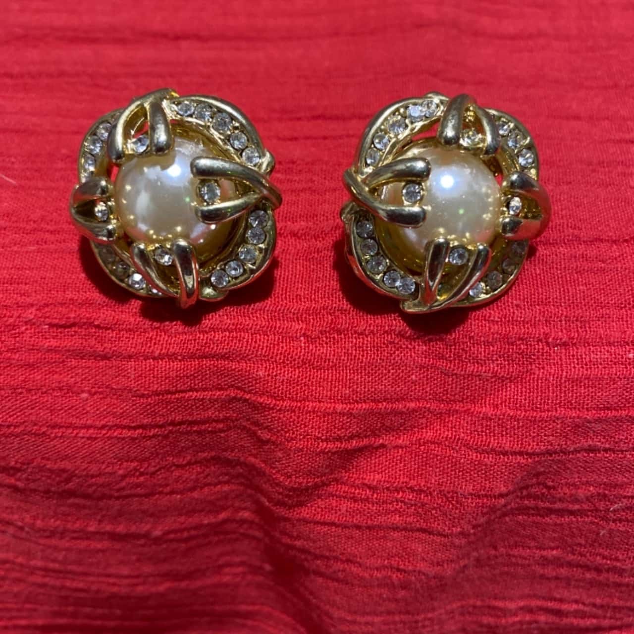 Womens clip on Earrings Gold/Pearl (s)