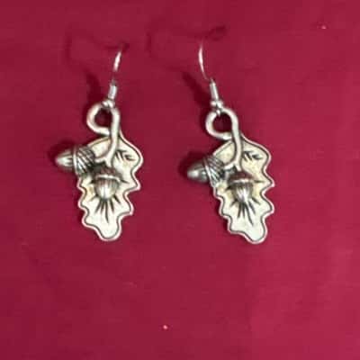  Women's Pair Silver Tone Oak Leaf & Acorn Drop Earrings 