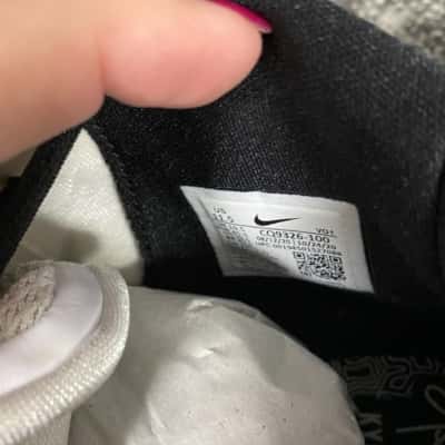 Nike Mens  Size 11.5 Black  / White 