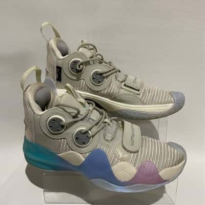  Men's  WAY OF WADE Size 10.5 Pearl White