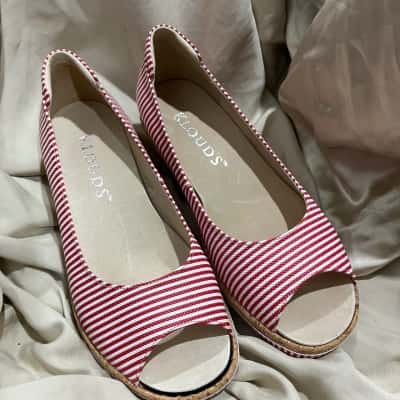 Klouds Womens  Size 37 Wedges Red / Striped / White 