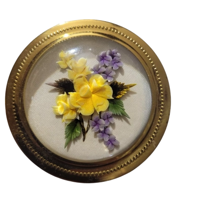 Jewel Crest Powder Compact