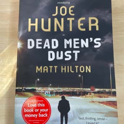 Dead Men’s Dust, Matt Hilton 