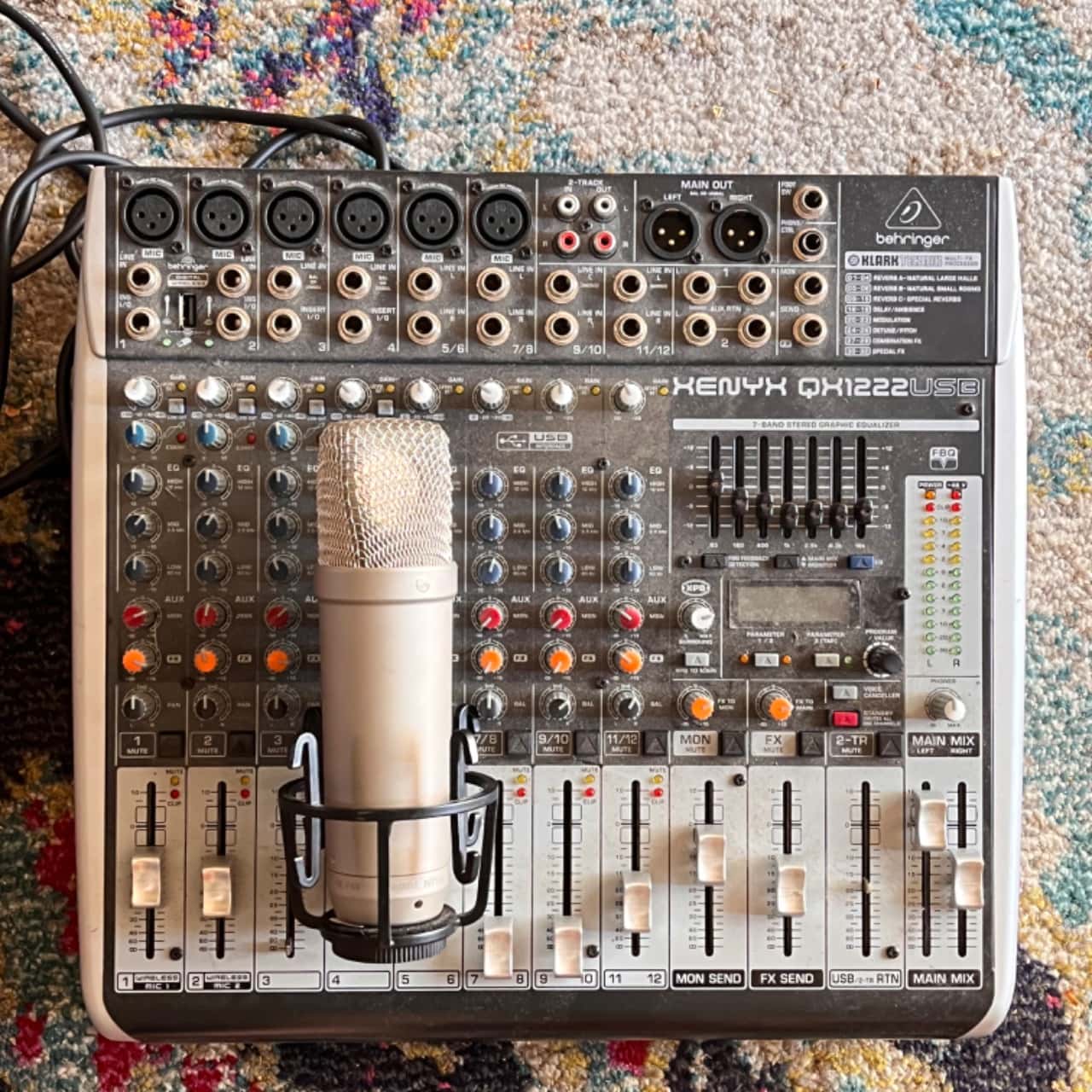 MUSIC STUDIO EQUIPMENT Mixer + Condenser Mic