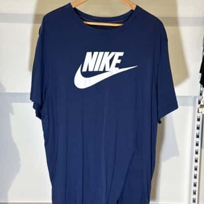 Nike Mens Tshirt Size XXL 