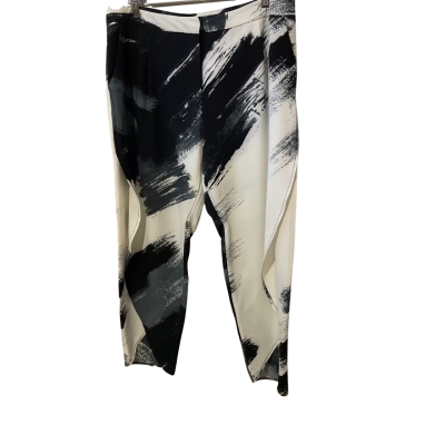 Fate Womens  Size 16 Casual Pants Black  / Pattern / White 