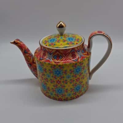 TEA 2 BONE CHINA  BUNDLE SET