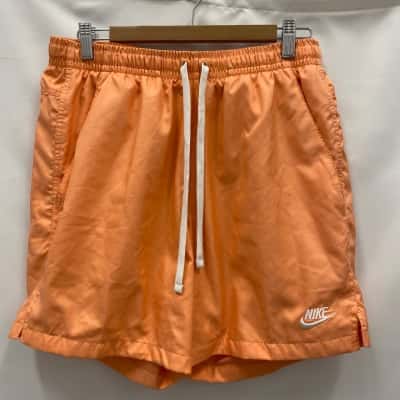Nike Mens Size M Sports Shorts Peach 