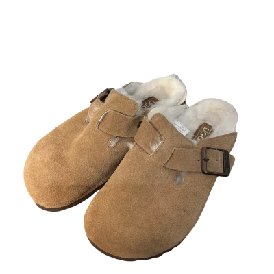 UGG Womens  Size 6 Flats Brown 