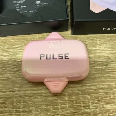 Pulse Venus portable universal Changer  in Pink