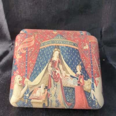 The lady and the unicorn trinket box