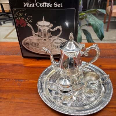6 cup coffee set - silver plated *Still in box 