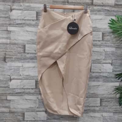 Luvalot Womens  Size 8 Midi Skirt Beige 