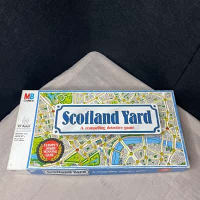 Milton Bradley Scotland Yard board game - 1985