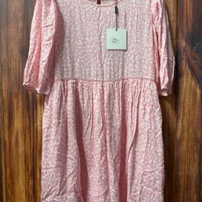 Ebby And I  Size 8 Pink  dress new 