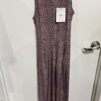 Leoni Womens cheetah print jumpsuit 
