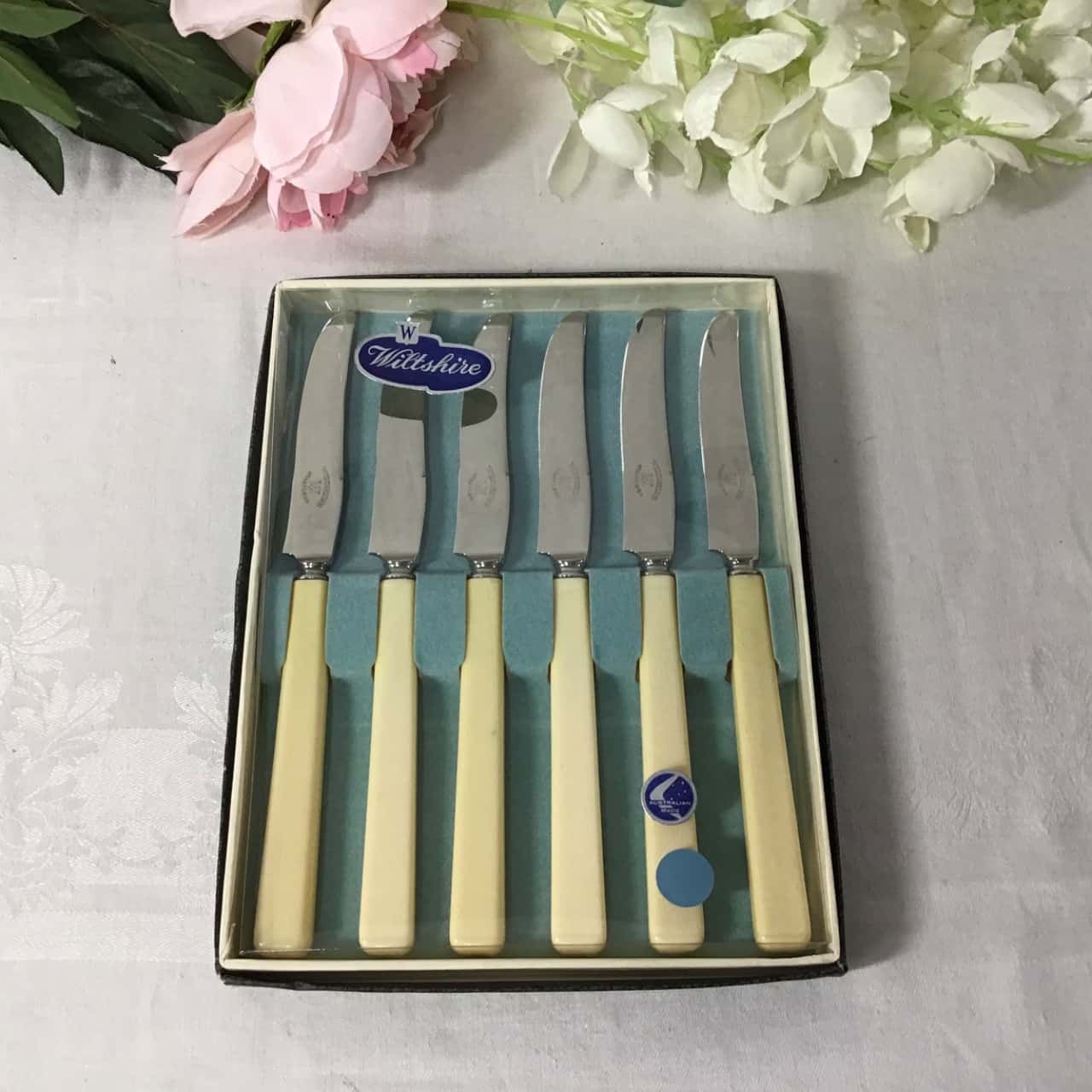 Vintage Wilkshire Set of 6 Stainless Steel / Faux Bone Handle Dinner