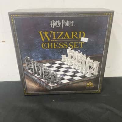 Harry Potter wizard chess set 