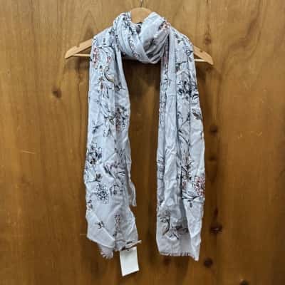 Witchery Cool Mint Geranium Print Scarf (New)
