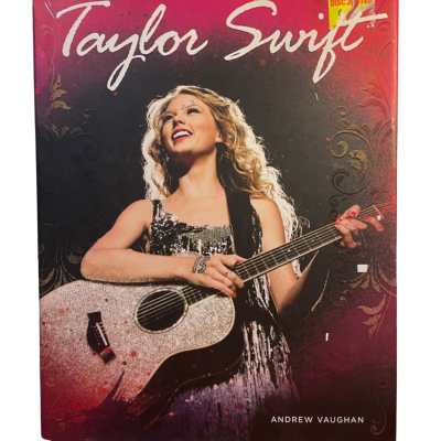 Taylor Swift - By Andrew Vaughan-