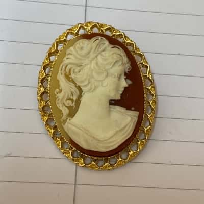 20th Century Gold Shel Cameo Brooch