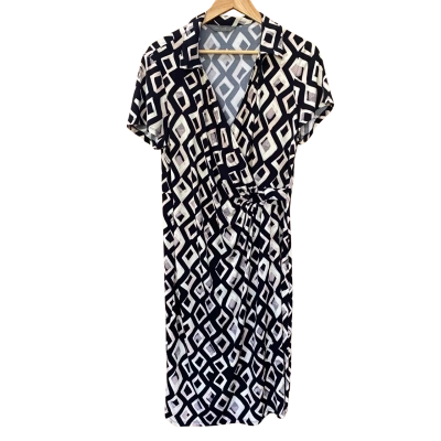 Jacqui-E Black/Diamond Pattern Gathered Dress Size L