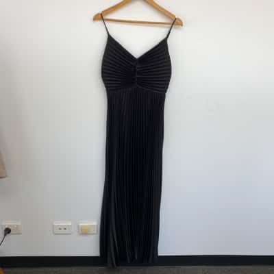 Petal + Pup Black Naira Pleated Maxi Dress  Size 10 