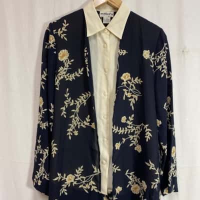 Miller’s Womens Cream & Navy Blue Floral Blouse Size 10
