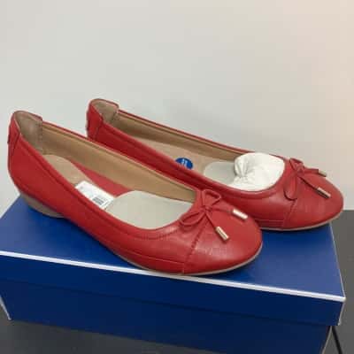 Diana Ferrari Supersoft Womens  Size 8 Flats Red 