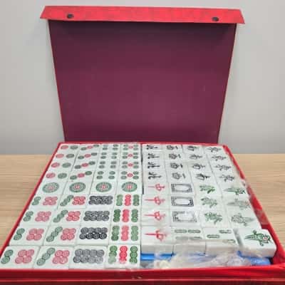 Authentic Taiwanese Mahjong Set – “Bamboo Style” Tiles with Case