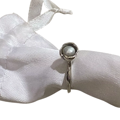 Womens Pandora silver ring with freshwater Pearl 