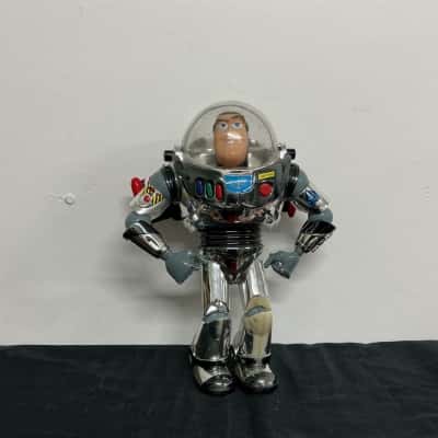 1995 Thinkway Toys Intergalactic Buzz Lightyear Action Figure 