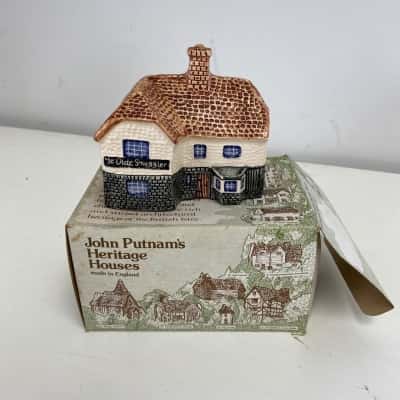 John Putnam's Devon Heritage Houses Sussex Pub 77