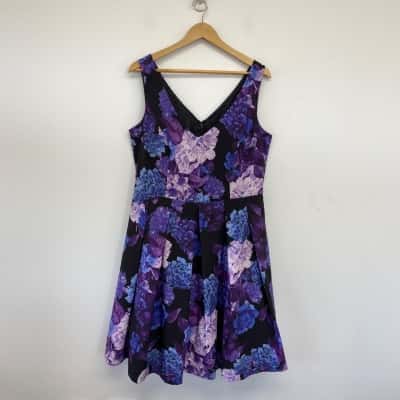 City Chic Black Blue FLoral Hydrangea Dress  Size 16 